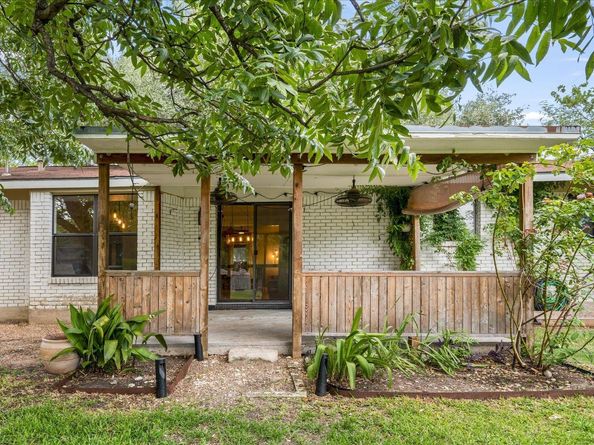 8102 Shadowood DR, Austin TX 78757