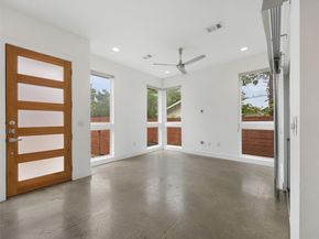 513 W Croslin ST B, Austin TX 78752