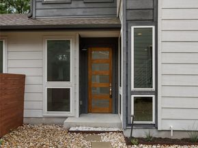 513 W Croslin ST B, Austin TX 78752