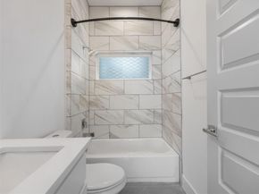 513 W Croslin ST B, Austin TX 78752