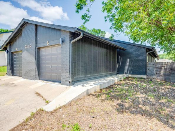 2315 Burleson RD, Austin TX 78741