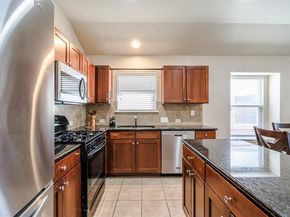 2404 Christoff LOOP, Austin TX 78748
