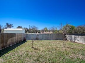 2404 Christoff LOOP, Austin TX 78748