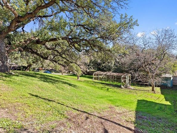 601 Sandringham CIR, Austin TX 78704