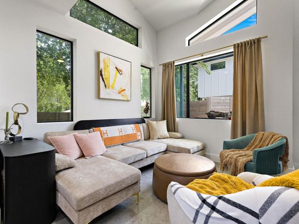 408 W Odell ST 2, Austin TX 78752