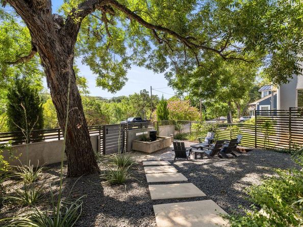 2104 East Side DR, Austin TX 78704