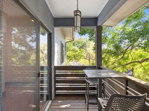 2104 East Side DR, Austin TX 78704