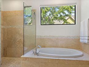 2104 East Side DR, Austin TX 78704