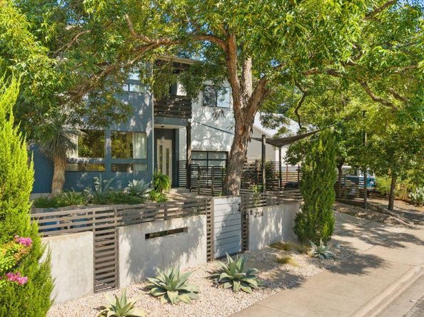 2104 East Side DR, Austin TX 78704