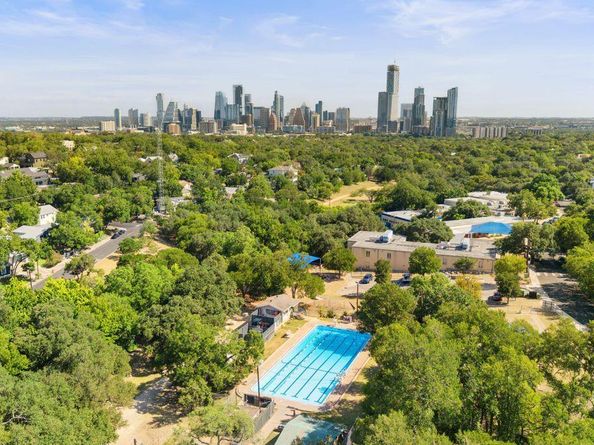 2104 East Side DR, Austin TX 78704