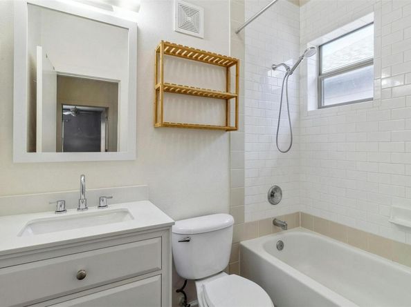 1201 Grove BLVD 1501, Austin TX 78741