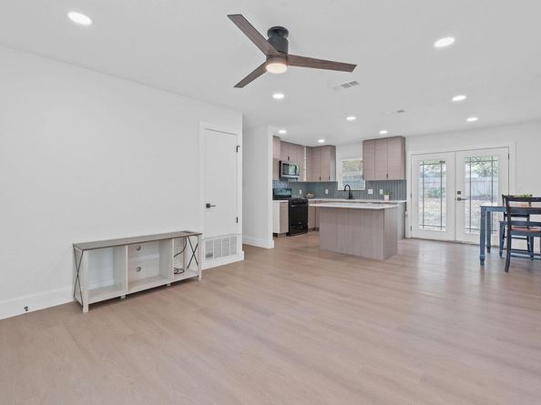 8706 Brookfield DR, Austin TX 78758