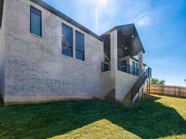 129 Oswalt WAY, Liberty Hill TX 78642