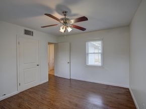 1307 Vine ST, Georgetown TX 78626