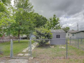 1307 Vine ST, Georgetown TX 78626