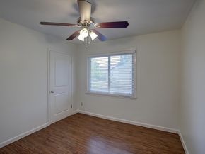 1307 Vine ST, Georgetown TX 78626