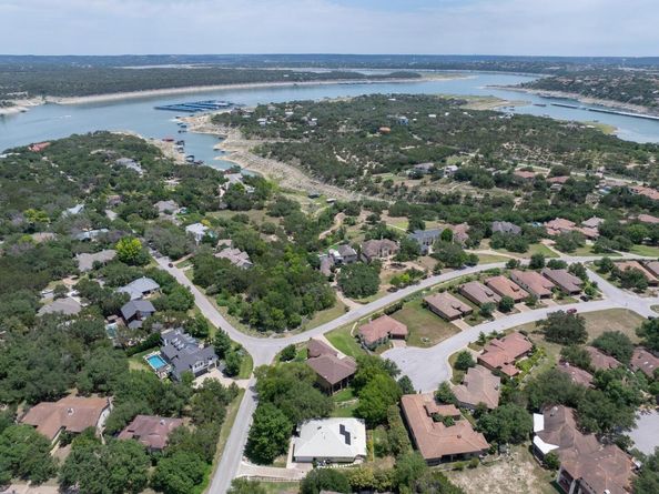 606 Explorer, Lakeway TX 78734