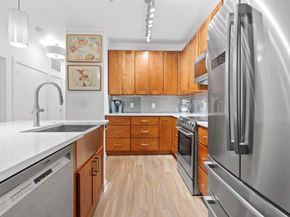 1900 Barton Springs RD 3031, Austin TX 78704