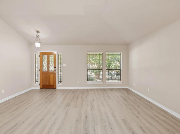 1900 Main ST, Cedar Park TX 78613