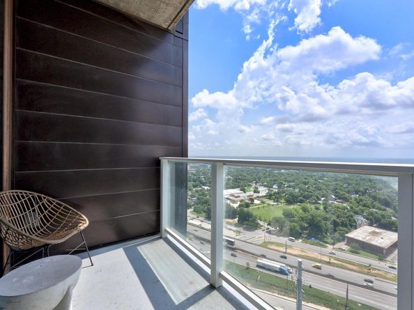 48 East Ave 3006, Austin TX 78701