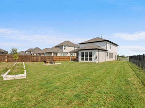 208 Dycus BND, Liberty Hill TX 78642