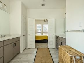 208 Dycus BND, Liberty Hill TX 78642