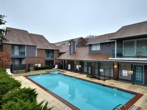 1840 Burton DR 226, Austin TX 78741