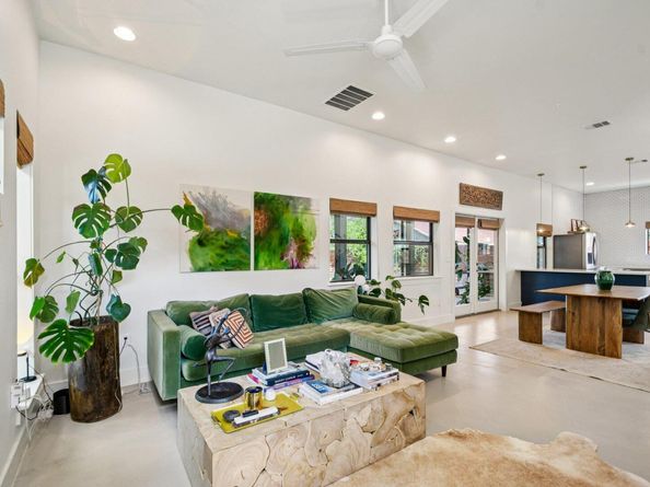 4506 Russell DR B, Austin TX 78745