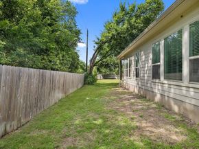 928 Centerra Hills CIR, Round Rock TX 78665