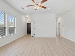 928 Centerra Hills CIR, Round Rock TX 78665