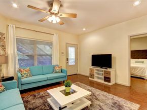 2208 Trailside DR, Austin TX 78704
