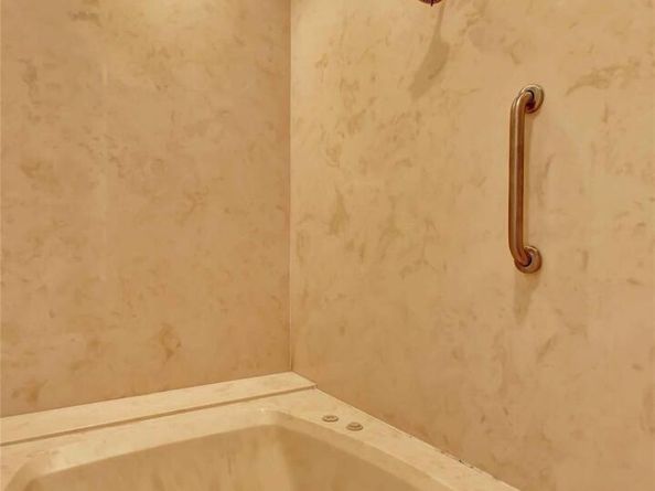 2208 Trailside DR, Austin TX 78704