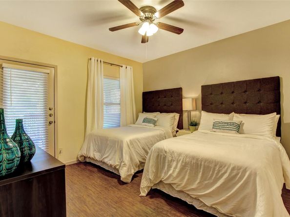 2208 Trailside DR, Austin TX 78704