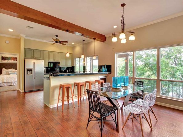 2208 Trailside DR, Austin TX 78704