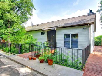 2208 Trailside DR