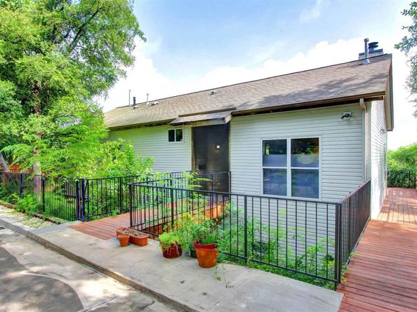 2208 Trailside DR, Austin TX 78704