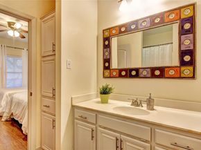 2208 Trailside DR, Austin TX 78704