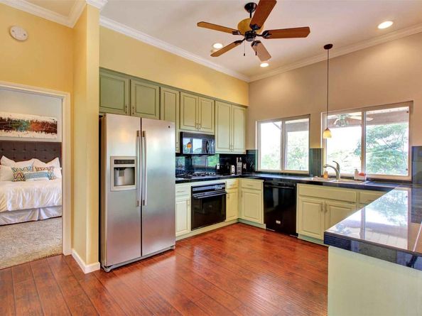 2208 Trailside DR, Austin TX 78704