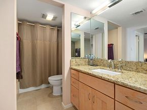 606 W Lynn ST 21, Austin TX 78703