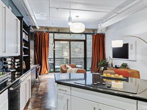 311 W 5th ST 1008, Austin TX 78701