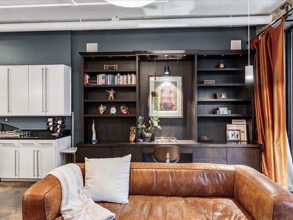 311 W 5th ST 1008, Austin TX 78701