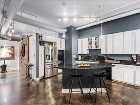 311 W 5th ST 1008, Austin TX 78701