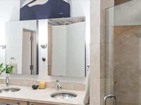 311 W 5th ST 1008, Austin TX 78701
