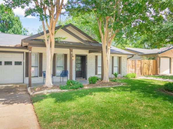 7002 Whispering Oaks DR, Austin TX 78745