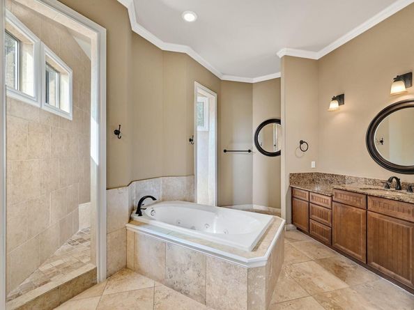 1609 Osprey Ridge LOOP, Lago Vista TX 78645