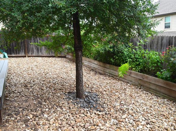 13501 Metric BLVD 42, Austin TX 78727