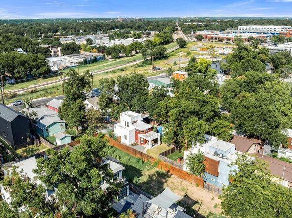 2514 E 4th ST B, Austin TX 78702