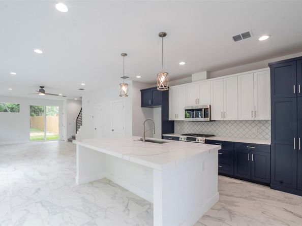 616 W Dittmar RD, Austin TX 78745
