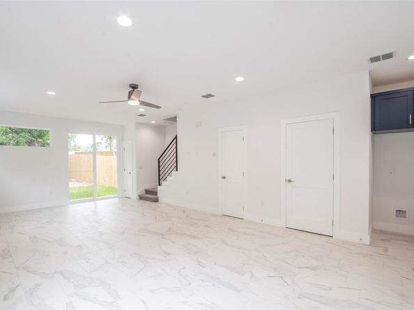616 W Dittmar RD, Austin TX 78745