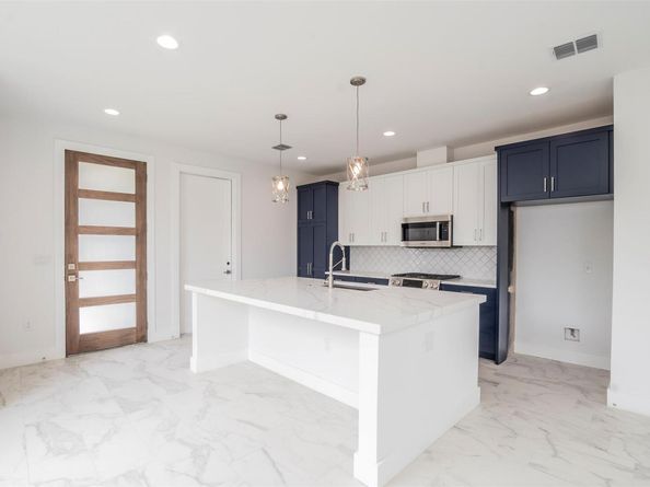 616 W Dittmar RD, Austin TX 78745